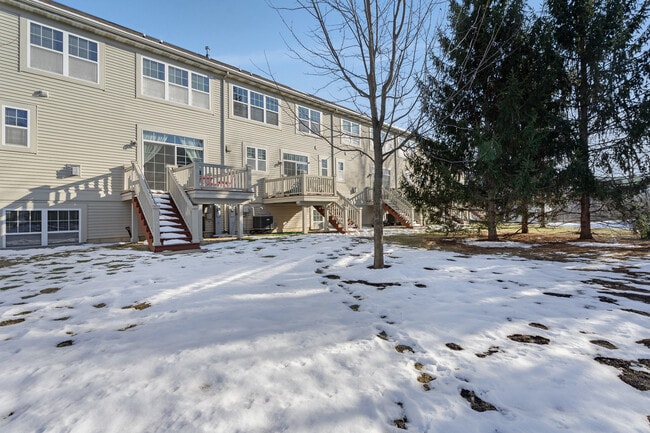 Building Photo - 3460 Bradbury Cir