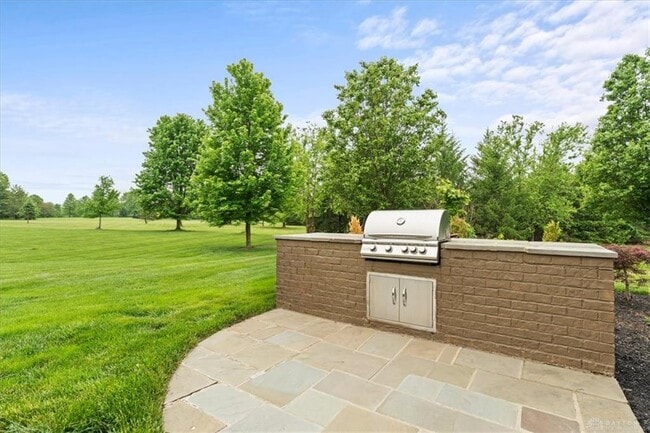 Building Photo - 9020 Whisperinghill Dr