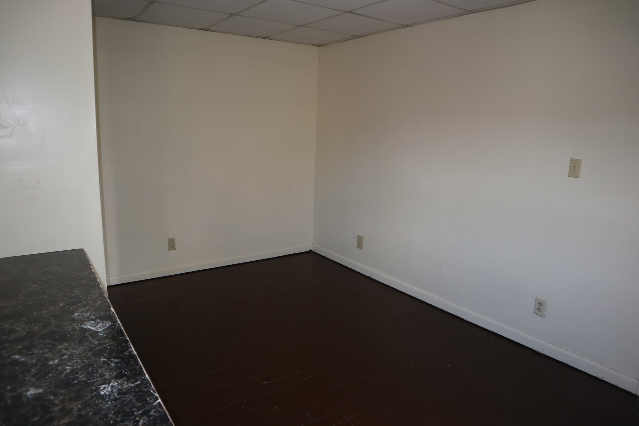 Building Photo - 333 Strawberry Way