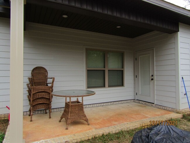 Building Photo - Available February!