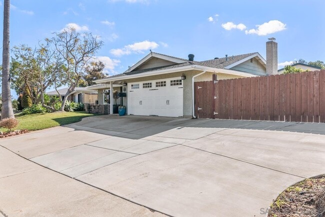 Building Photo - 2245 Nob Hill Dr