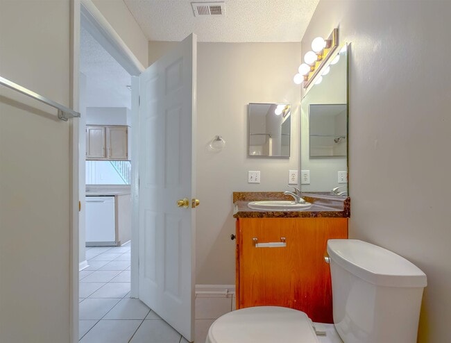Building Photo - 2500 Nugget Ln