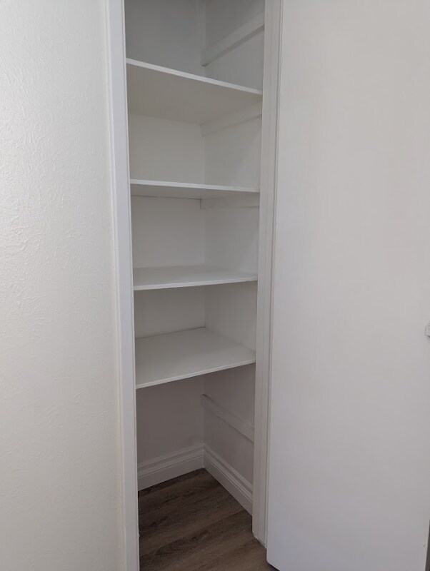 Building Photo - 216 Melrose Dr