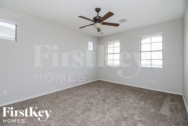 Building Photo - 3767 E Stampede Dr