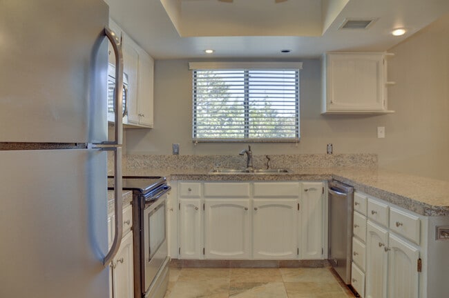 Building Photo - 3 bedroom, 2 bath home in Yavapai Hills