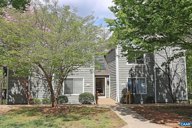 Building Photo - 1242 Clifden Green