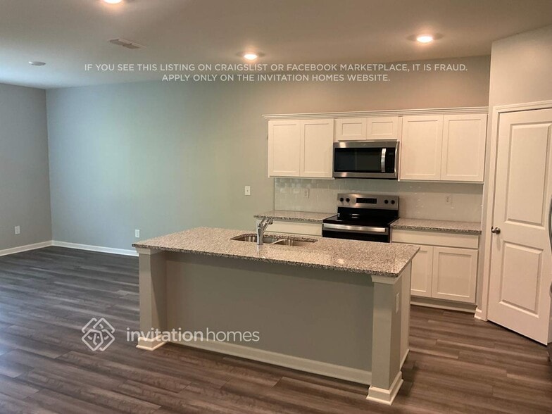 Building Photo - 255 Colbury St