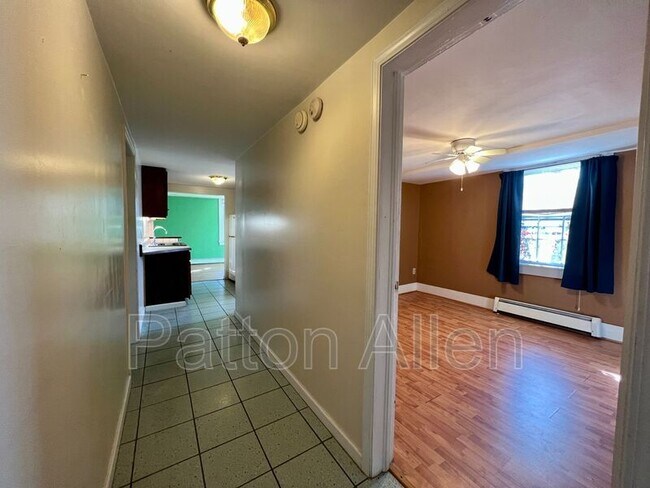 Building Photo - 130 Edwin Pl