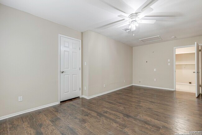 Building Photo - 4111 Sunrise Terrace Dr