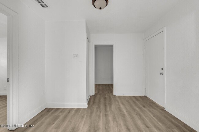 Building Photo - 2816 Mars St