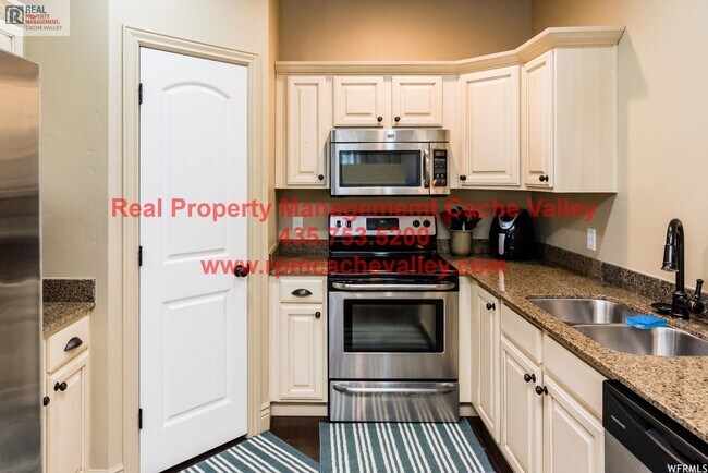 Building Photo - 144 E 745 S