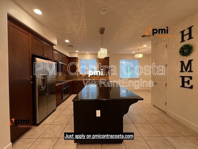 Building Photo - 5217 S Esprit Loop