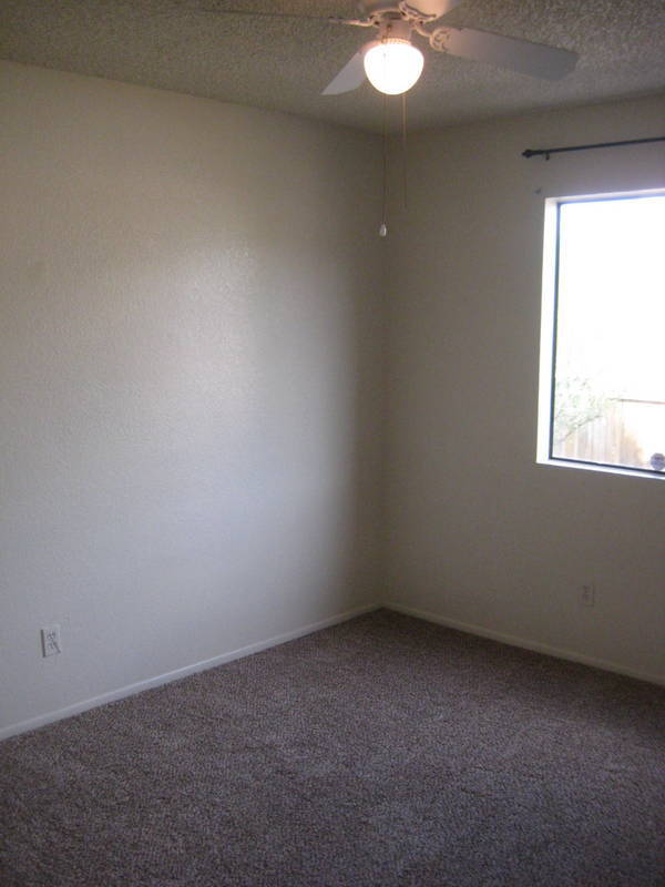 Building Photo - 10106 Cll Del Este