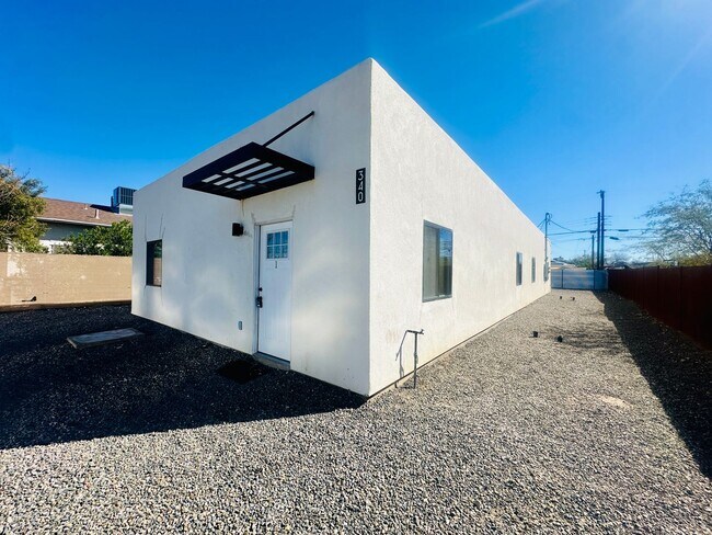 Building Photo - 22nd340