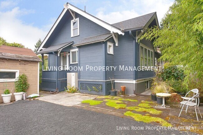 Building Photo - 5927 NE 31st Ave