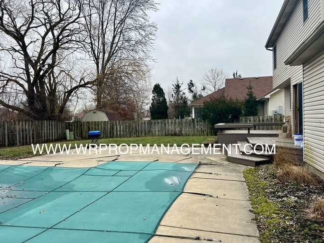 Building Photo - 3535 Williamsburg Dr