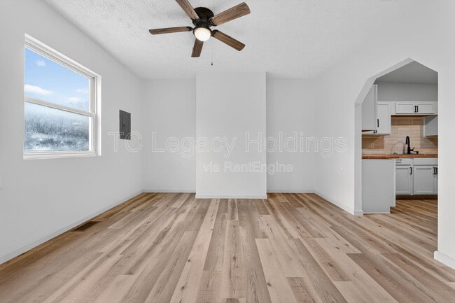 Building Photo - 45 Lincoln St