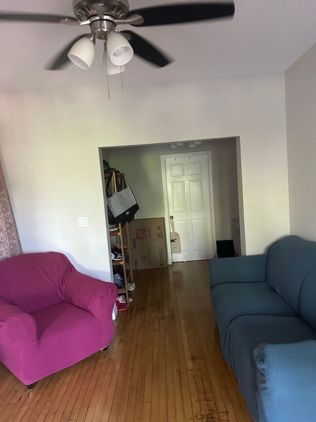 Building Photo - Awesome three bedroom apartment in Allston