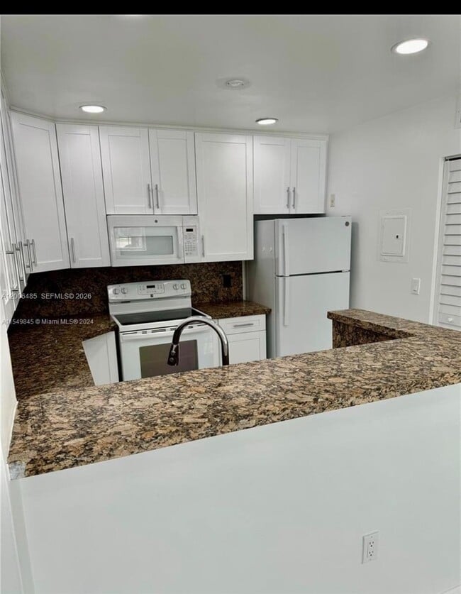 Building Photo - 2113 Renaissance Blvd