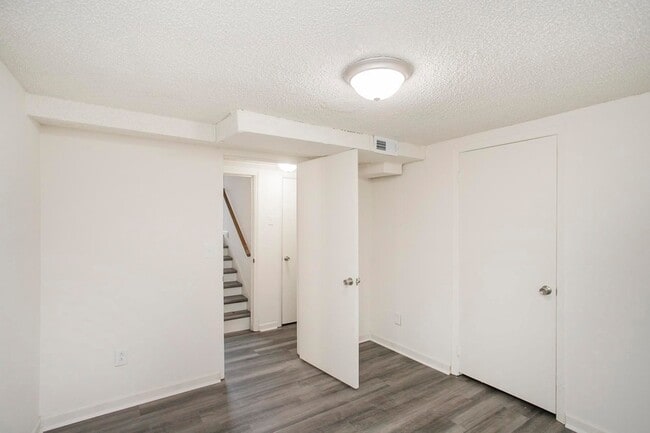 Building Photo - 108 Panamint Dr