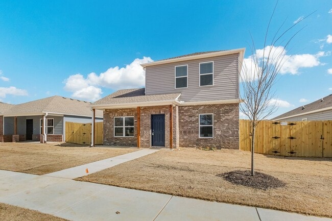 Building Photo - Spacious Home in Fayetteville!