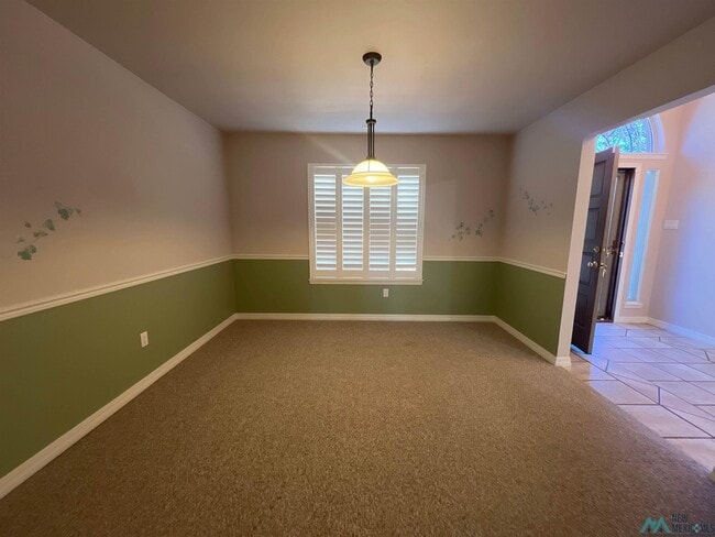 Building Photo - 721 Jeanie Dr