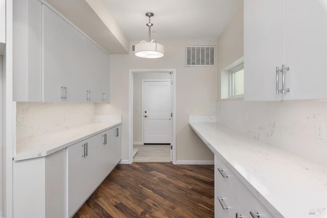 Building Photo - 4420 Lahinch Ln