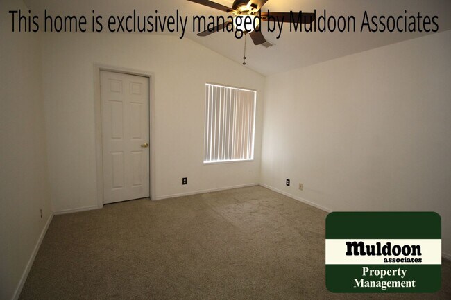 Building Photo - Strawberry Field gated community condo