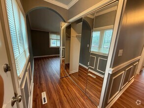 Building Photo - 3813 Fernside Rd