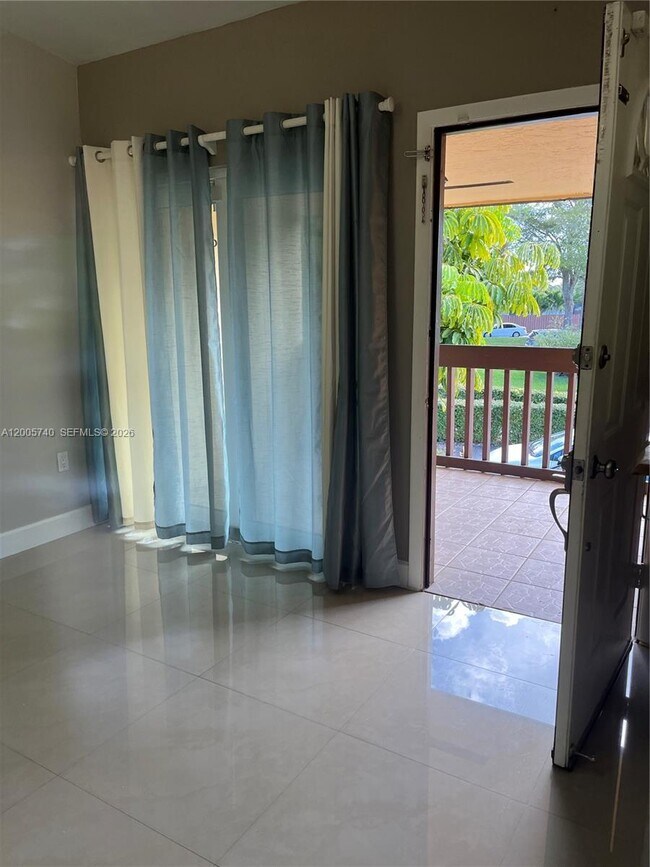 Building Photo - 6661 SW 137th Ct