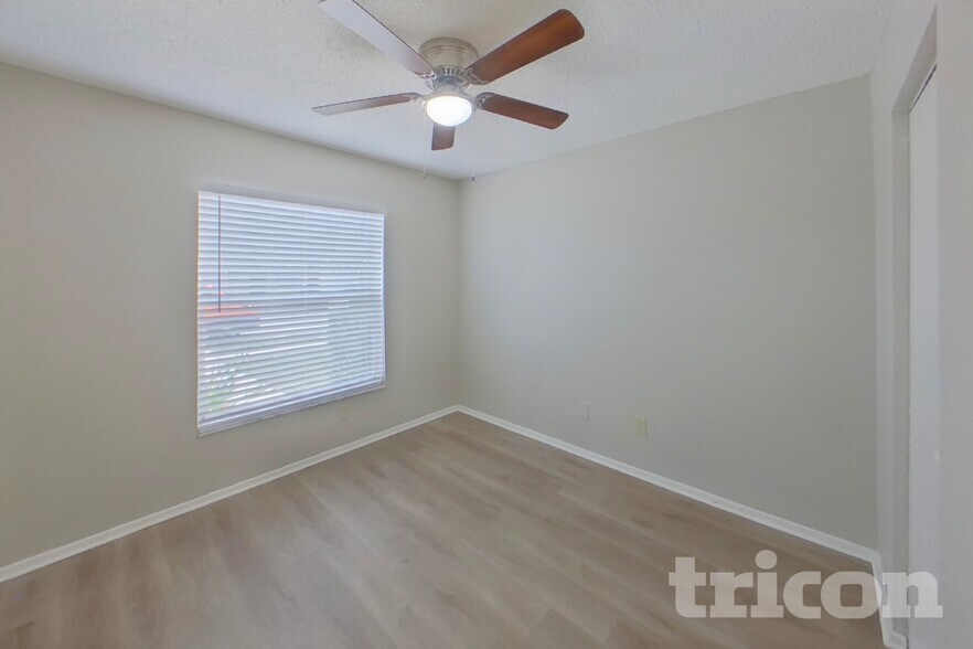 Building Photo - 13311 Laraway Dr