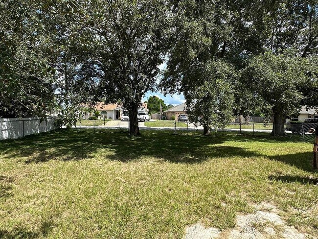 Building Photo - 1730 Sumatra Ave