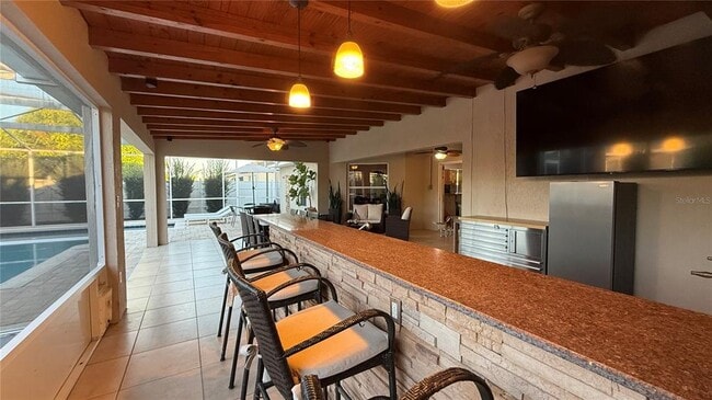 Building Photo - 175 Cloverdale Rd