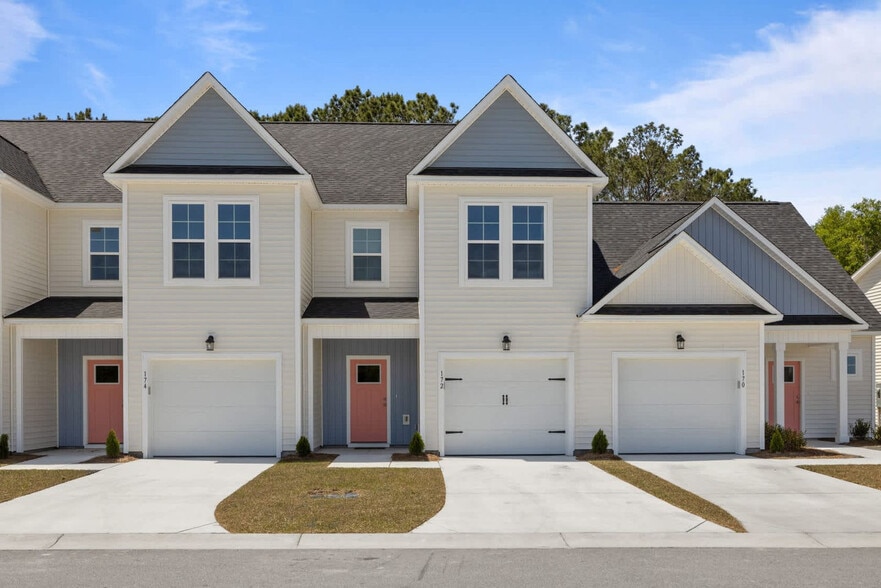 Building Photo - 196 Coastline Cir