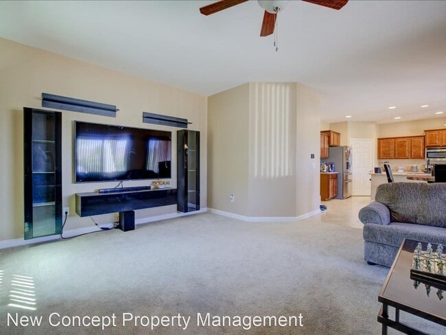 Building Photo - 4 br, 2.5 bath House - 240 West Hershel H ...