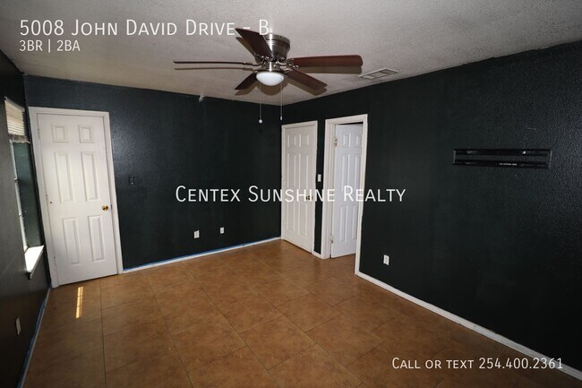 Building Photo - 5008 John David Dr