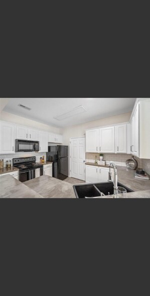 Building Photo - 3246 Margellina Drive