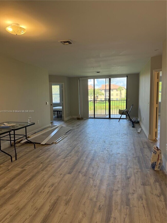 Building Photo - 5147 Europa Dr