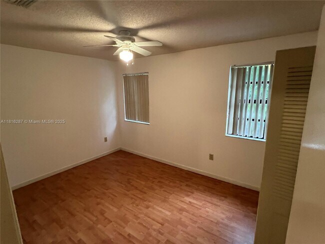 Building Photo - 586 Westree Ln