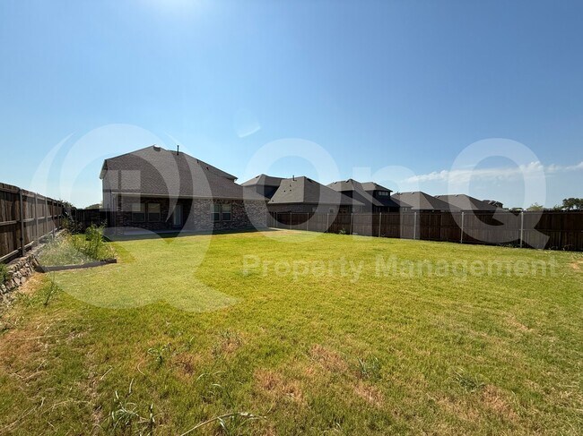 Building Photo - 1400 Colonial Bluff Ln