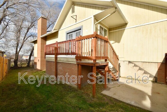 Building Photo - 9408 Turnpike Ln