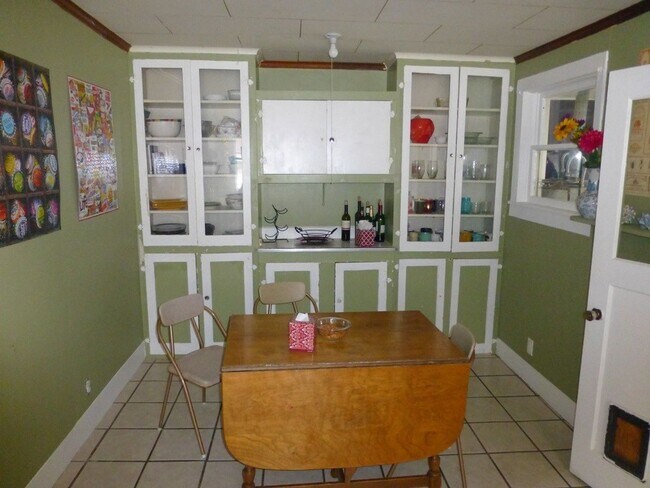 Building Photo - Pre-lease September - 5Bd/1Ba