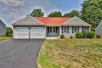 Building Photo - 4 Myopia Ln