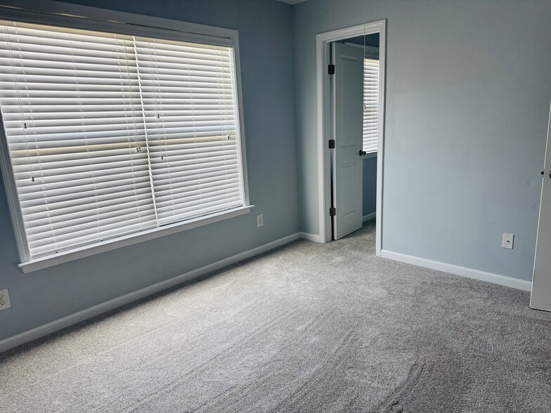 BDR 1 - 8132 Ronda Dr