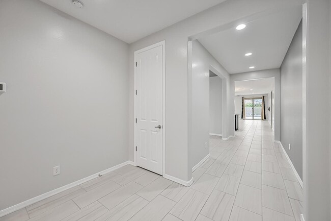 Building Photo - 9775 W Cashman Dr