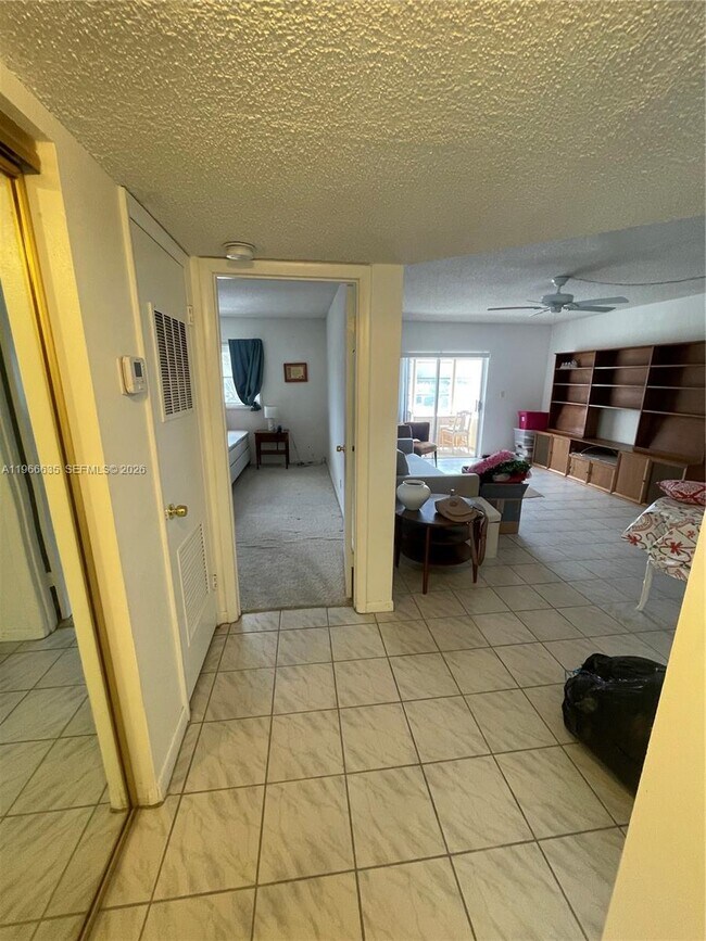 Building Photo - 4881 NW 22nd St