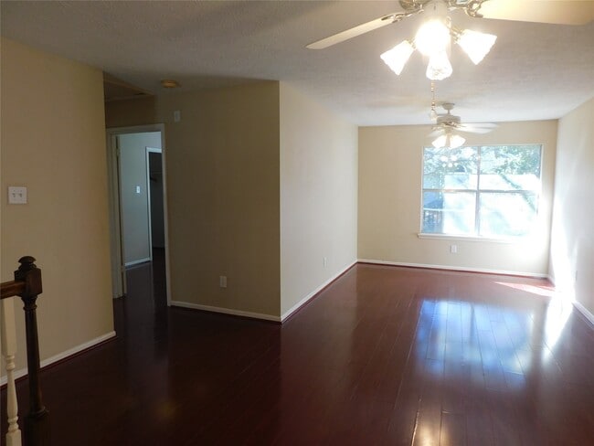 Building Photo - 122 High Meadows Dr