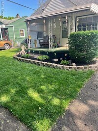 Building Photo - 727 E Madge Ave