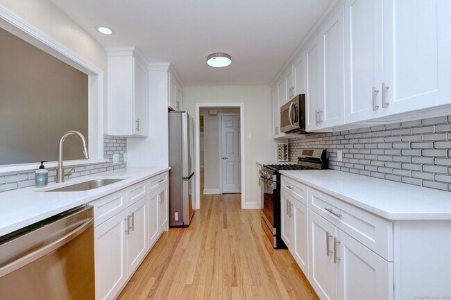 Building Photo - 193 Bayfield Ln