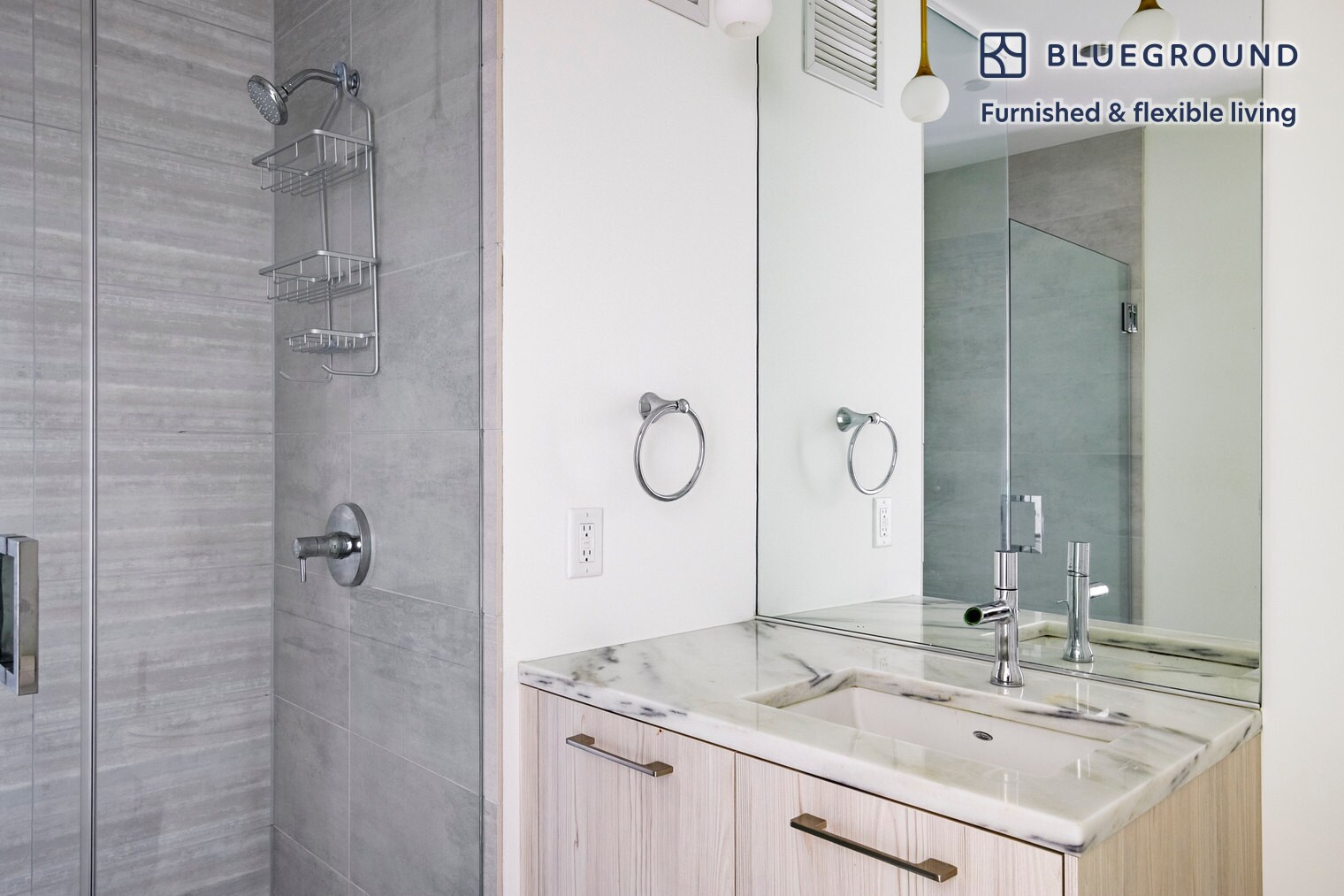 Building Photo - 165 N Desplaines St